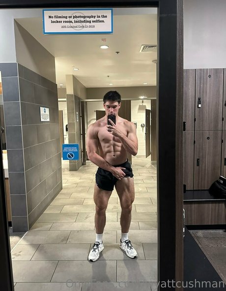 Naakte gelekte OnlyFans-foto van Wyattcushman