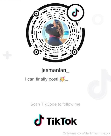 Naakte gelekte OnlyFans-foto van Darlinjasminexxx