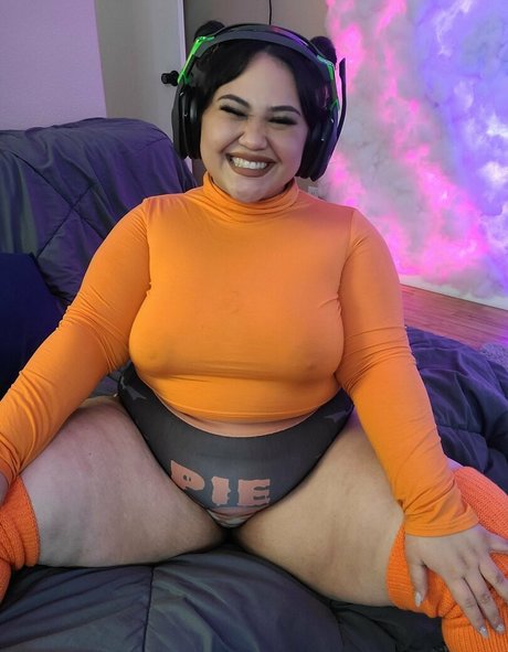 Naakte gelekte OnlyFans-foto van Darlinjasminexxx