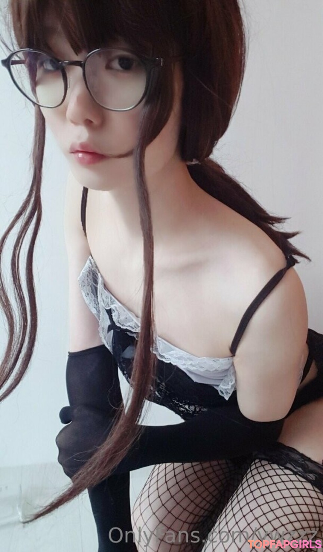 Naakte gelekte OnlyFans-foto van Ywzzz #456 Naakte gelekte OnlyFans-foto van Ywzzz #456