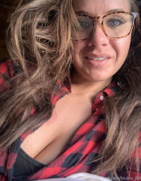 Naakte gelekte OnlyFans-foto van Loulouj69