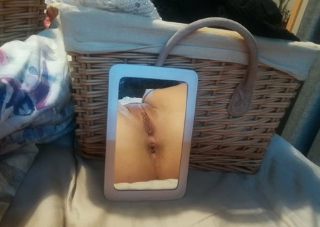 Naakte gelekte OnlyFans-foto van Orchardgirlnz