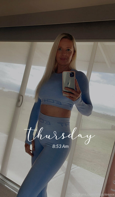 Naakte gelekte OnlyFans-foto van Dvpgirlnextdoorxxx