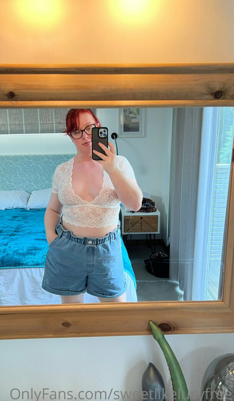 Naakte gelekte OnlyFans-foto van Sweetlucysfreepage