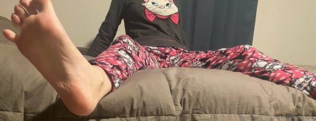 Naakte gelekte OnlyFans-foto van Petitesweettreatx