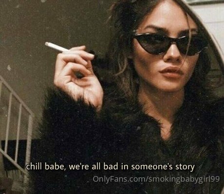 Naakte gelekte OnlyFans-foto van Smokingbabygirl99