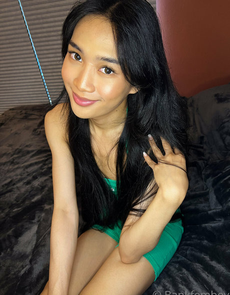 Naakte gelekte OnlyFans-foto van Banky