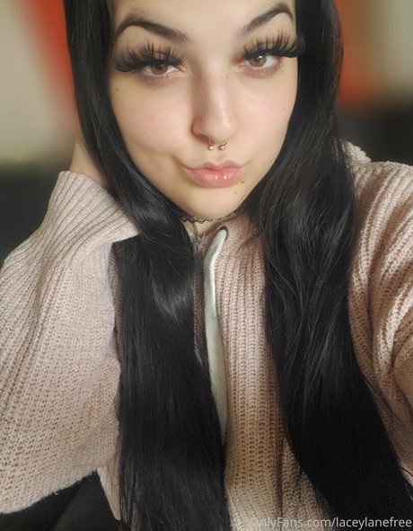 Naakte gelekte OnlyFans-foto van Laceylanefree
