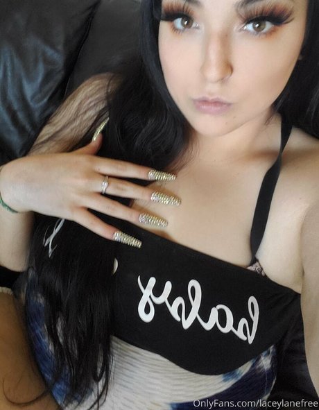 Naakte gelekte OnlyFans-foto van Laceylanefree