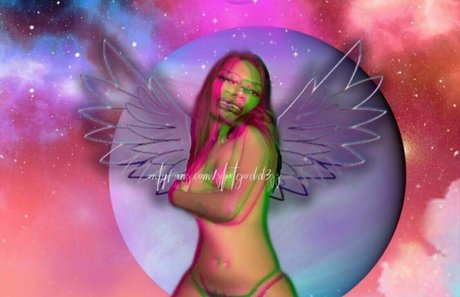 Naakte gelekte OnlyFans-foto van Winterrosefree
