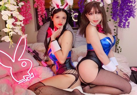 Naakte gelekte OnlyFans-foto van Misfitbunnyz