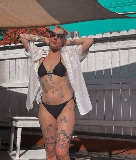 Naakte gelekte OnlyFans-foto van Velvetears