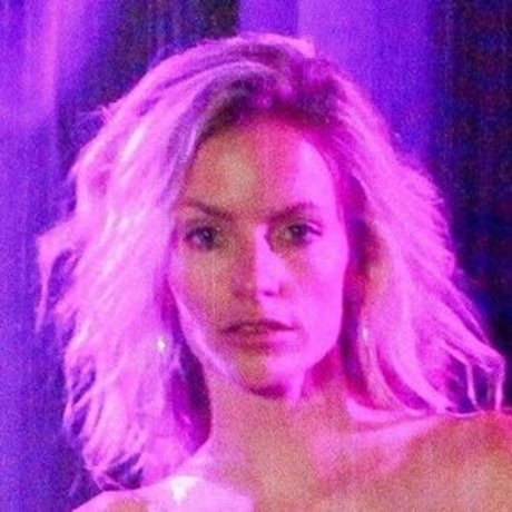 Naakte gelekte OnlyFans-foto van Heyitscodee
