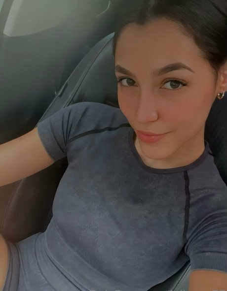 Naakte gelekte OnlyFans-foto van Juliana77