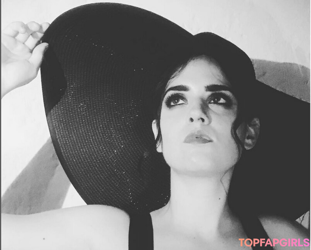 Naakte gelekte OnlyFans-foto van Ophelie Rullier #1121