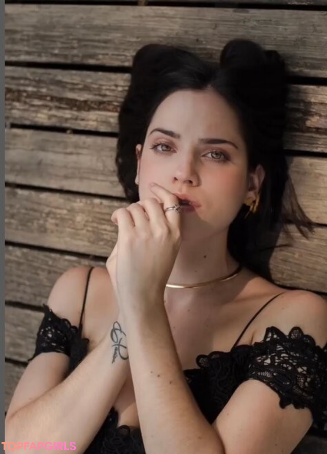 Naakte gelekte OnlyFans-foto van Ophelie Rullier #1372
