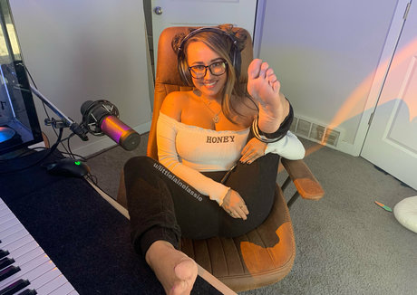 Naakte gelekte OnlyFans-foto van Littlelainelassie