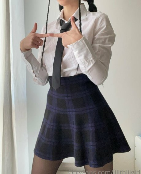 Naakte gelekte OnlyFans-foto van Lilithlilgirl
