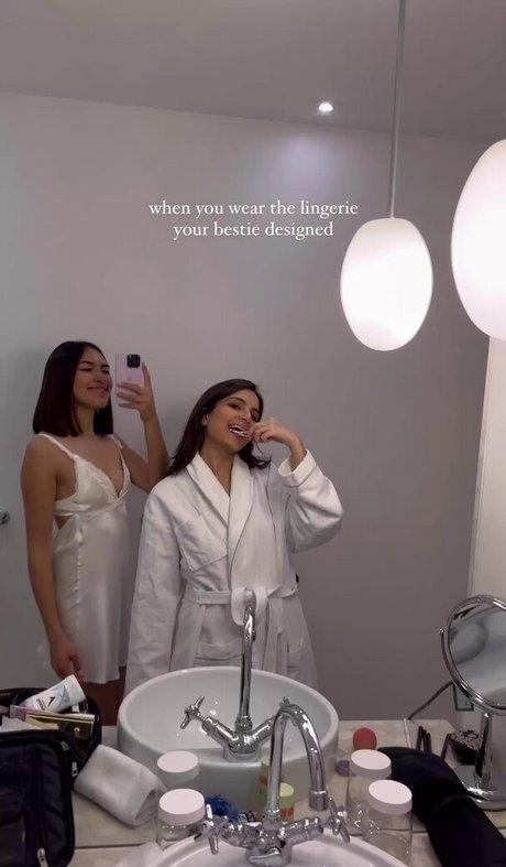 Naakte gelekte OnlyFans-foto van Shanti Tan