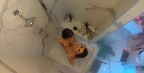 Naakte gelekte OnlyFans-foto van Meganrain