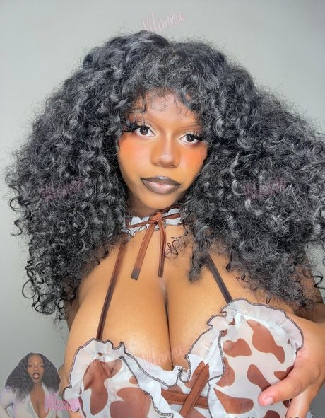 Naakte gelekte OnlyFans-foto van Vilanniifree