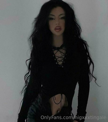 Naakte gelekte OnlyFans-foto van Nigxxxtingale