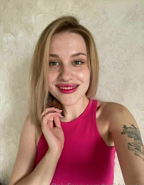 Naakte gelekte OnlyFans-foto van Tatiblonde