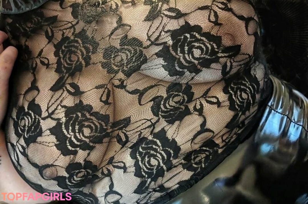 Naakte gelekte OnlyFans-foto van Redridinhoodx #59 Naakte gelekte OnlyFans-foto van Redridinhoodx #59