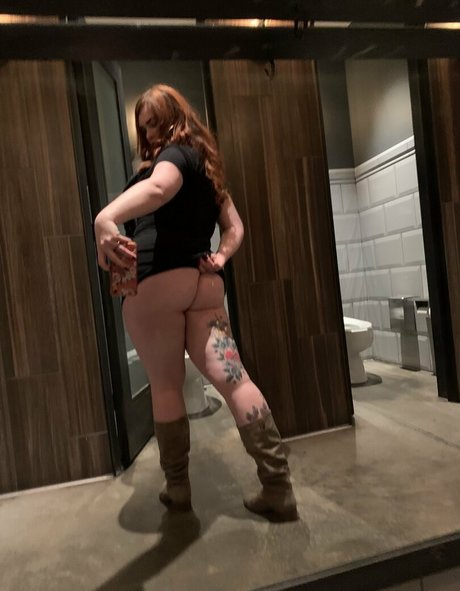 Adora_belly