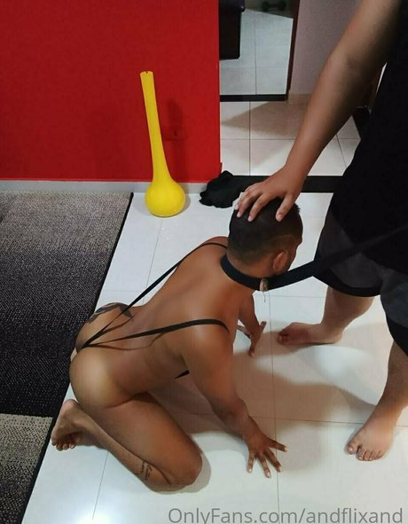 Naakte gelekte OnlyFans-foto van Andflixand