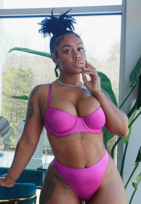 Therealbombshell_mint