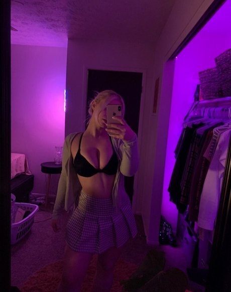 Naakte gelekte OnlyFans-foto van Daniriii