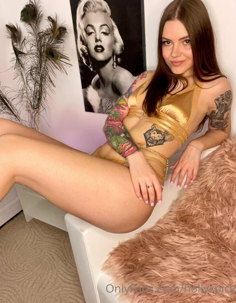 Hollyspicy
