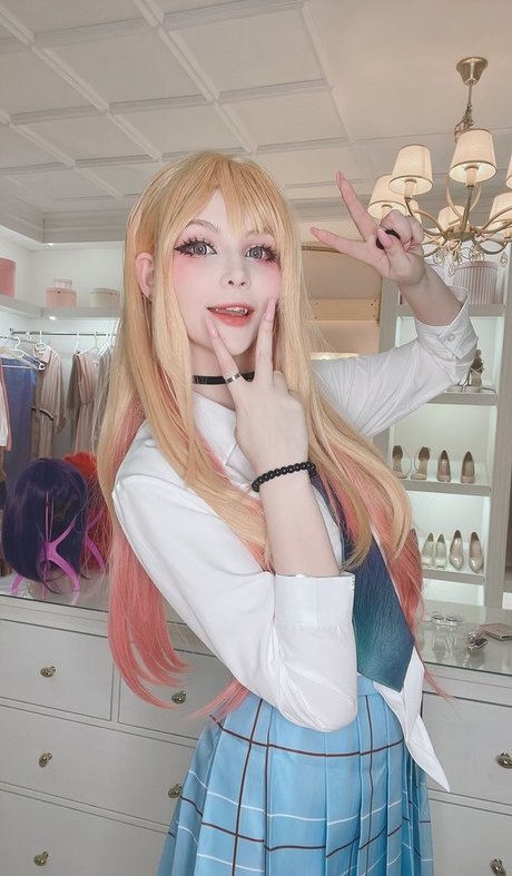 Naakte gelekte OnlyFans-foto van Tsuki Desu