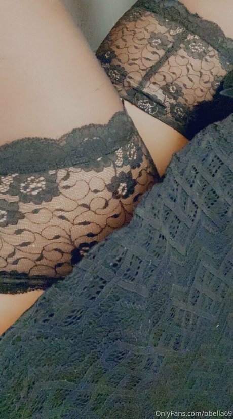 Naakte gelekte OnlyFans-foto van Bbella69