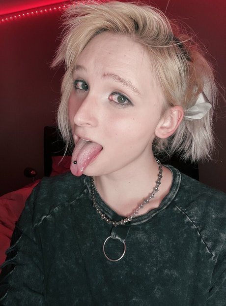Naakte gelekte OnlyFans-foto van Rosewaltzex