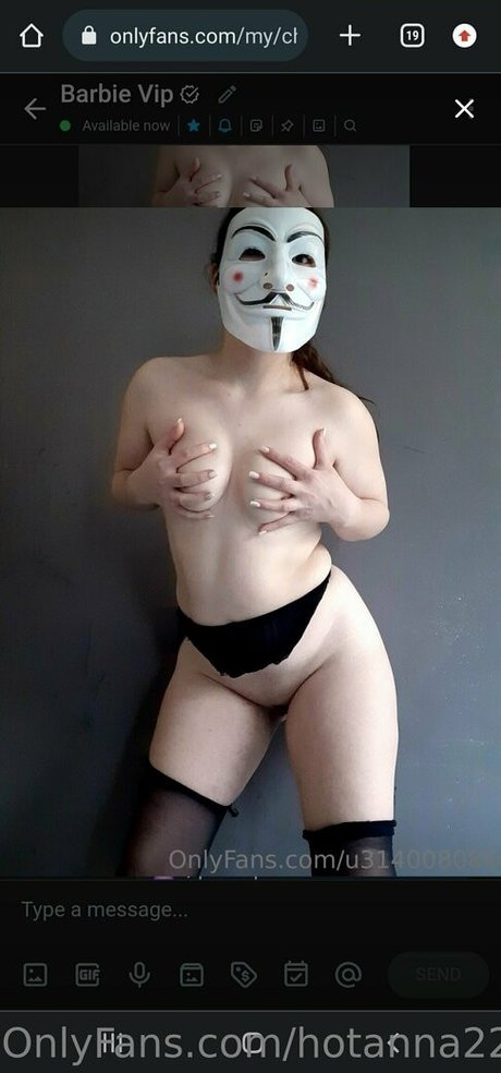 Naakte gelekte OnlyFans-foto van Hotanna22