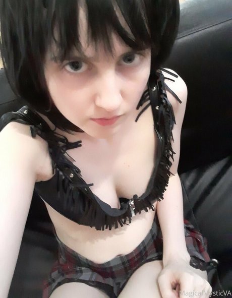 Naakte gelekte OnlyFans-foto van Magicalmysticva