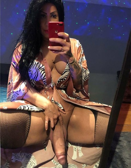 Naakte gelekte OnlyFans-foto van Leticia Griffol