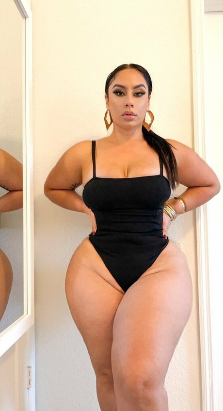 Naakte gelekte OnlyFans-foto van Selene Castle