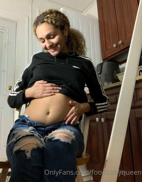 Naakte gelekte OnlyFans-foto van Foodbabyqueen