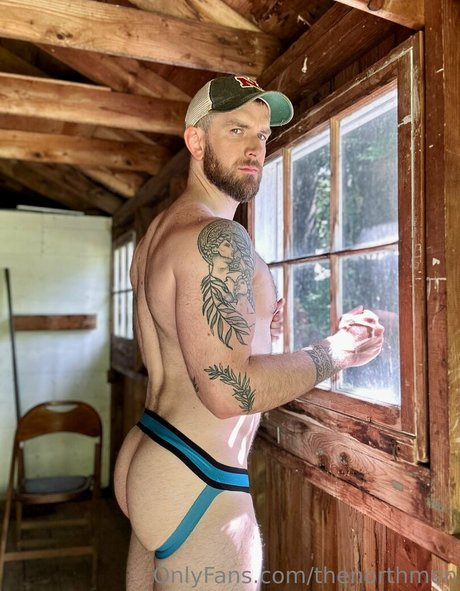 Naakte gelekte OnlyFans-foto van Thenorthmen