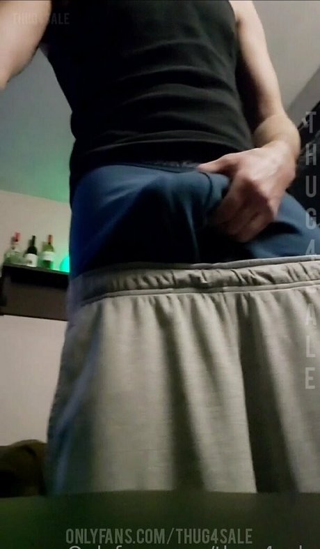 Naakte gelekte OnlyFans-foto van Thug4sale