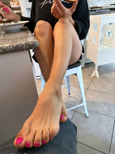 Ariannathehousewife