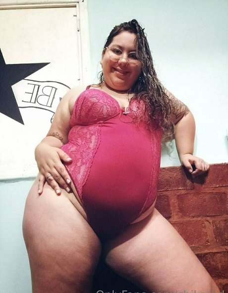 Naakte gelekte OnlyFans-foto van Shikarod