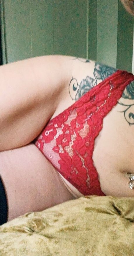 Naakte gelekte OnlyFans-foto van Carmenray24