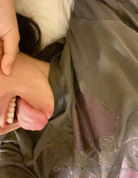 Naakte gelekte OnlyFans-foto van Badbabygirlisonline