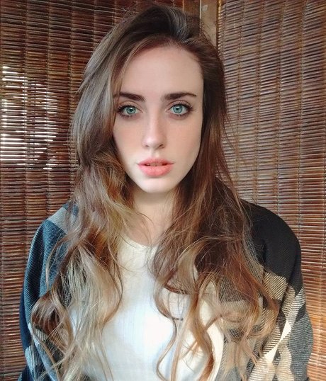 Naakte gelekte OnlyFans-foto van Magui Ansuz