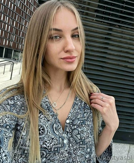 Naakte gelekte OnlyFans-foto van Nastyasol