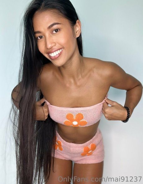 Naakte gelekte OnlyFans-foto van Mai Netnapar